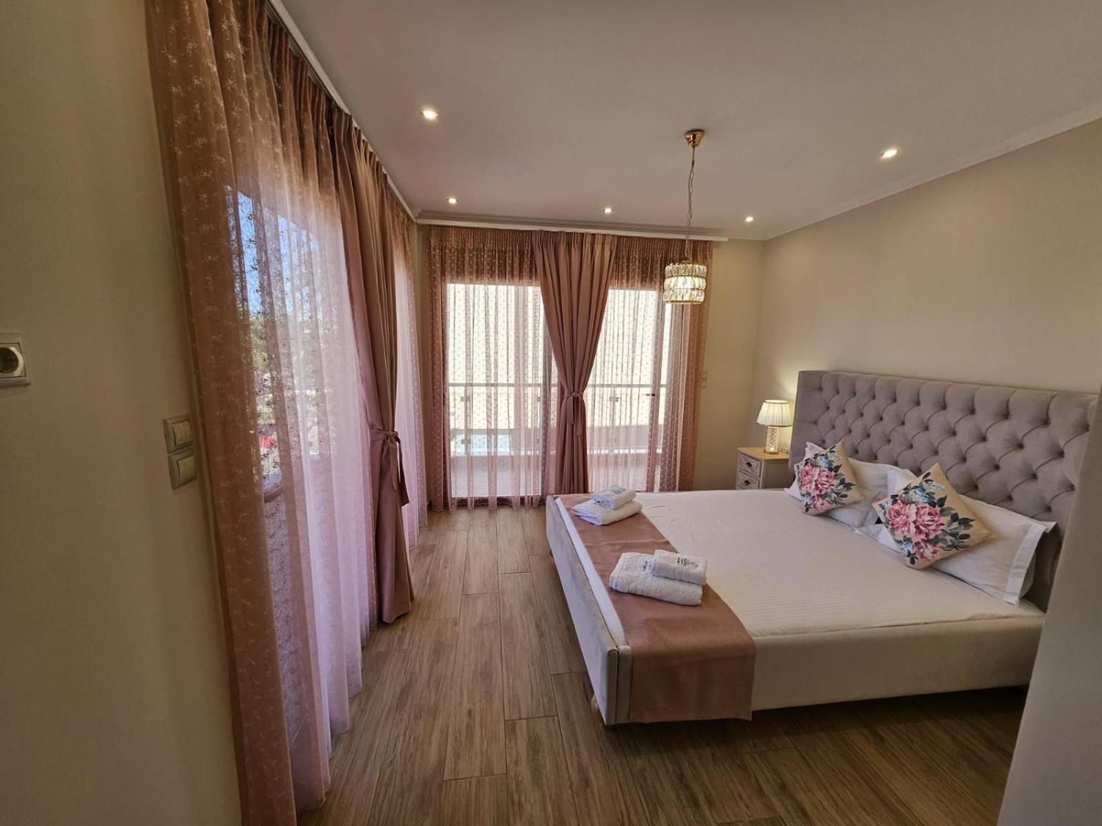 Agora Luxury Villa I Loutraki  Exterior photo
