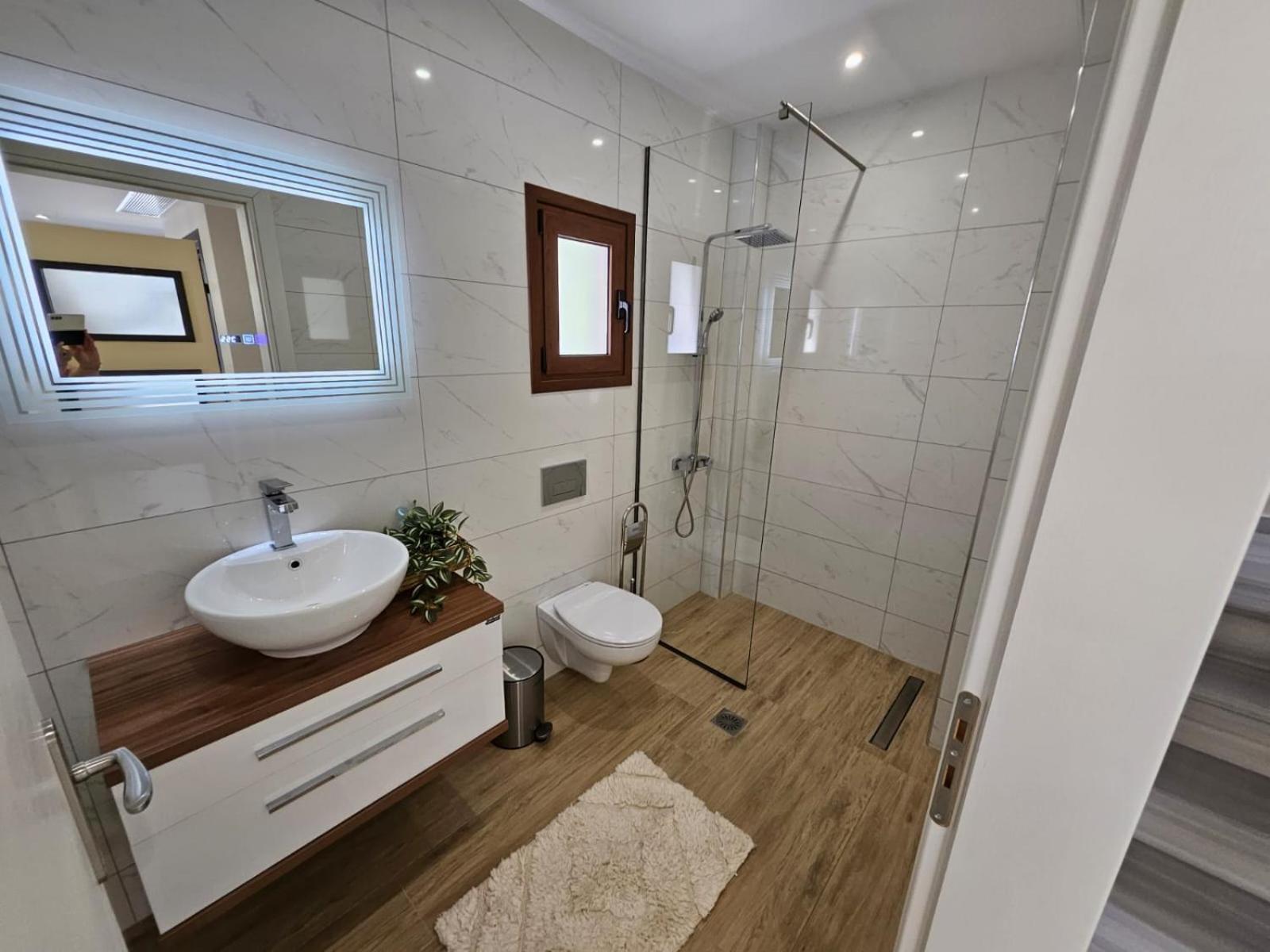Agora Luxury Villa I Loutraki  Exterior photo